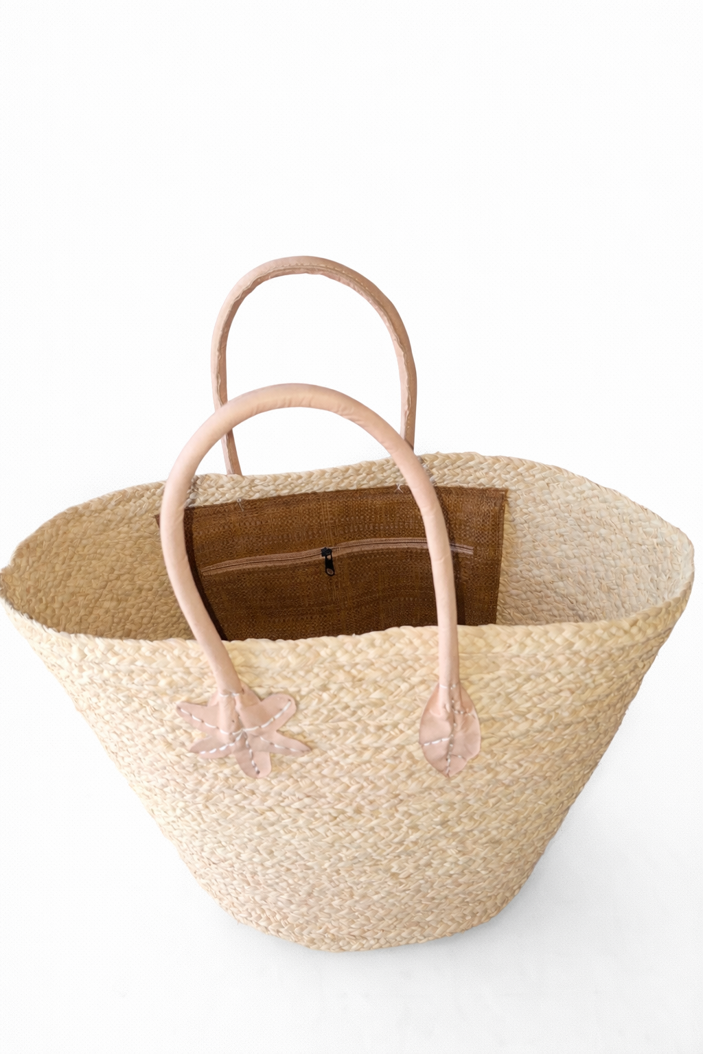 Wholesale handmade raffia bags collection — totes, market bags and clutches by Fibers Natural Madagascar